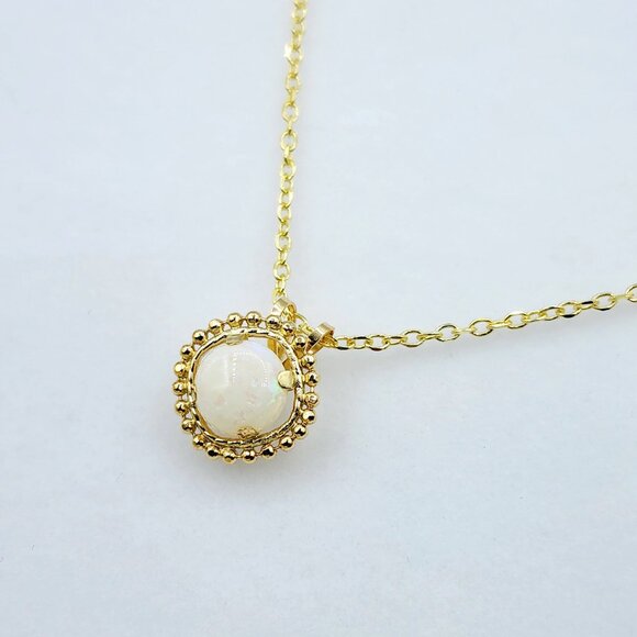 10K Yellow Gold Genuine Opal 6x6mm (0.75ct) Pendant - Picture 4 of 5